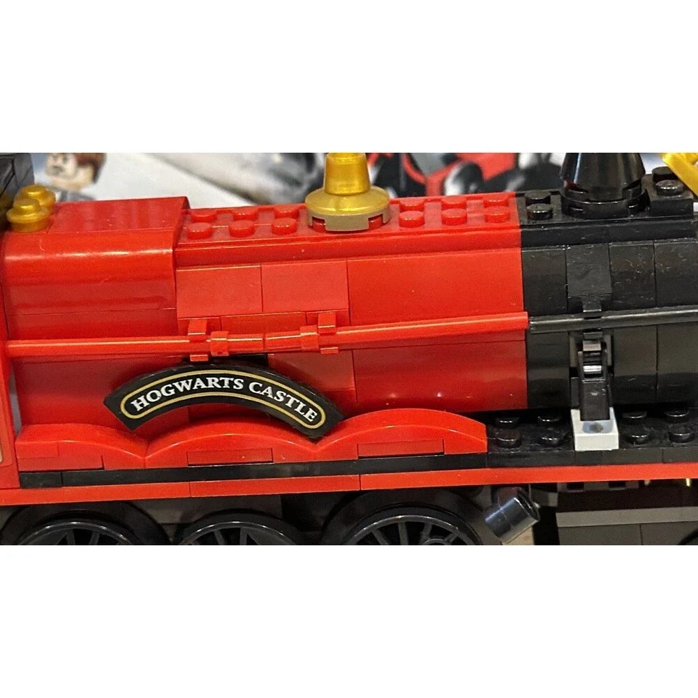 Harry Potter Hogwarts Express Building Blocks Train Set- not LEGO